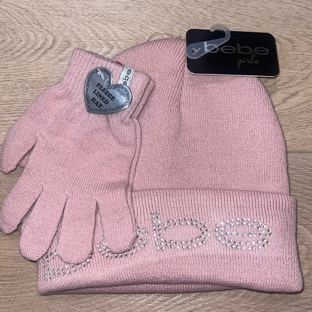 ❤️NEW!!!❤️ Girl Bebe Pink Fleece Lined Hat and Gloves Set.
